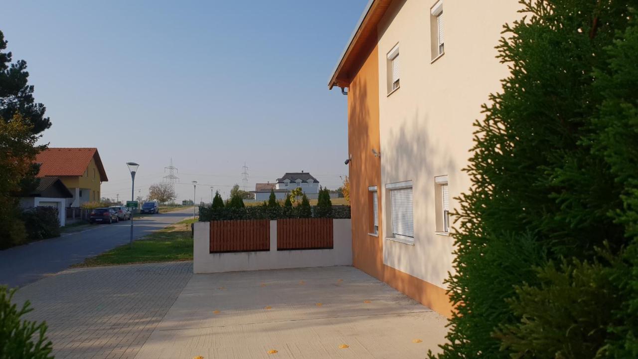 Pension Diana-Parndorf Luaran gambar