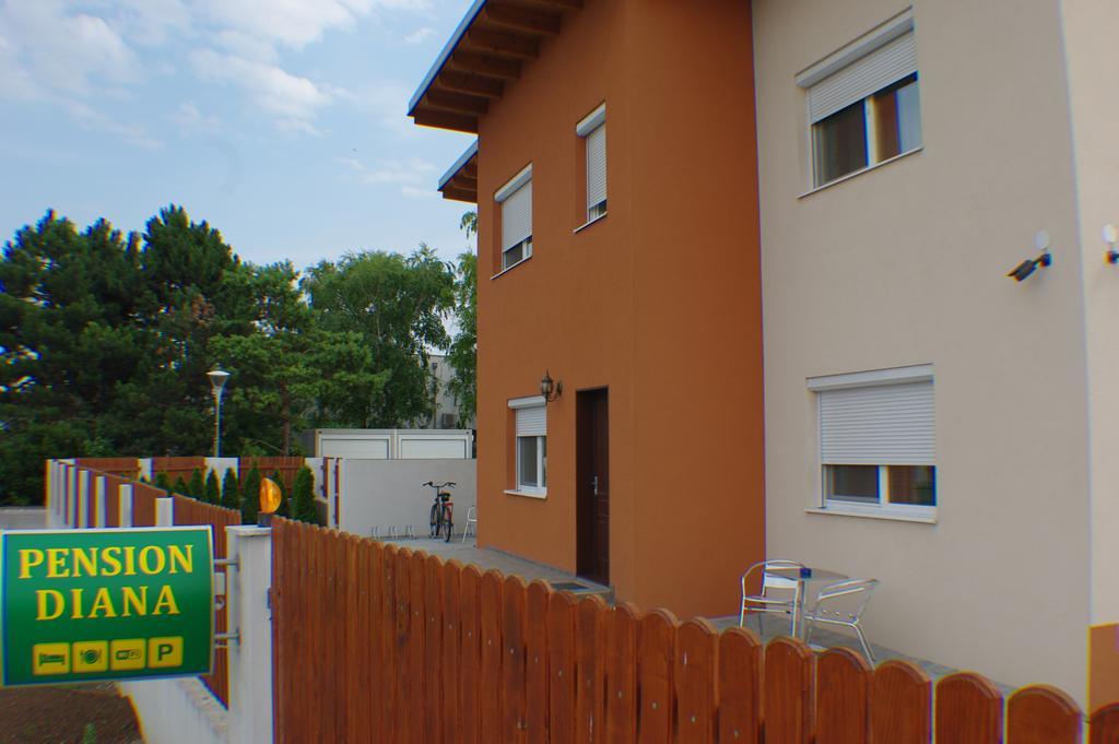 Pension Diana-Parndorf Luaran gambar